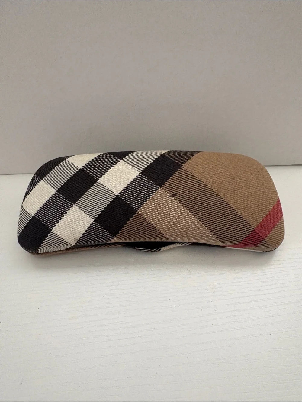 Burberry classic hard